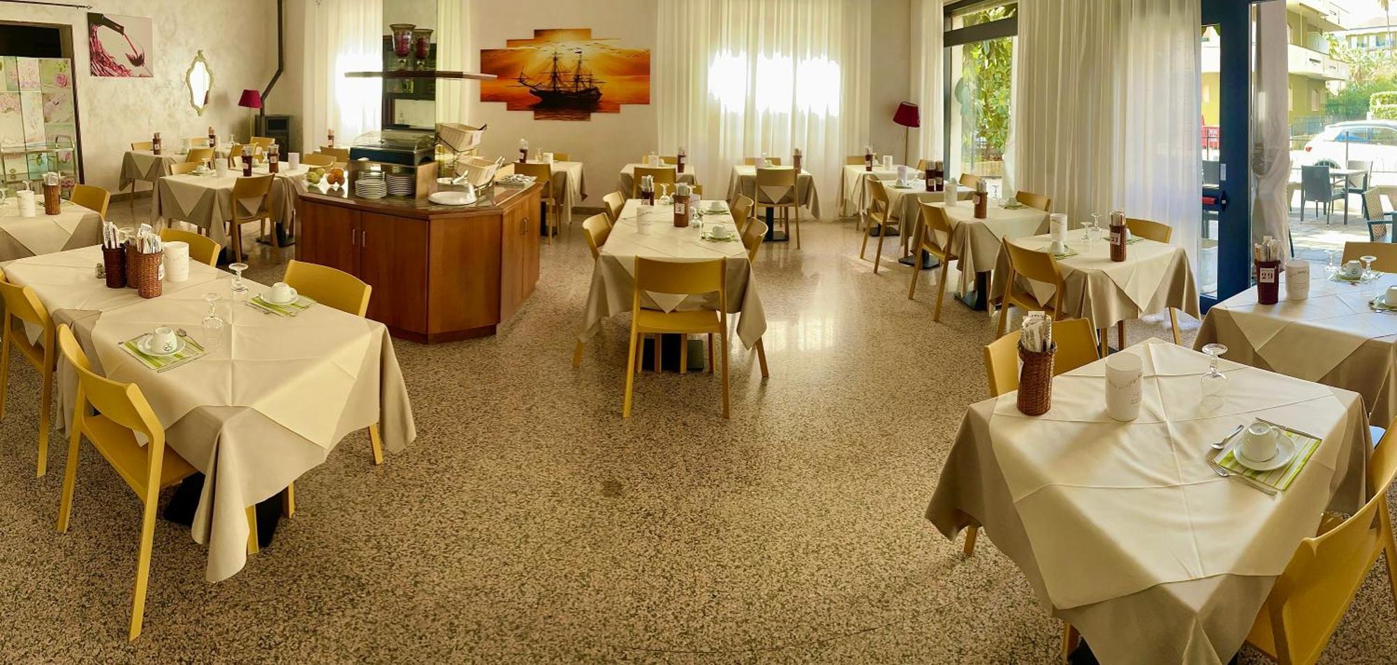 Marina dʼAndora Hotel Jole מראה חיצוני תמונה