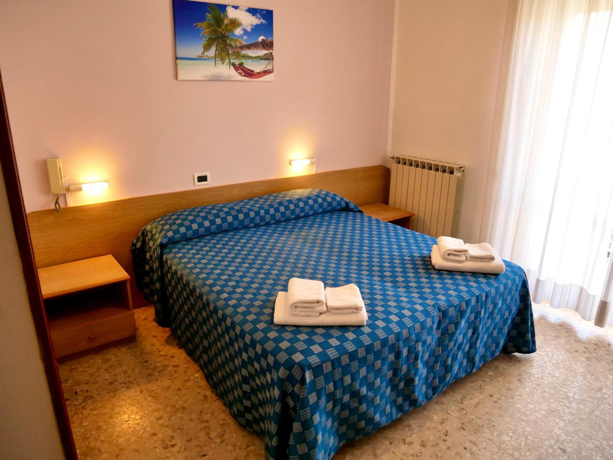 Marina dʼAndora Hotel Jole מראה חיצוני תמונה
