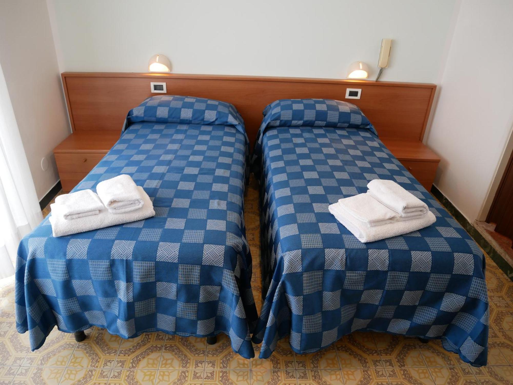 Marina dʼAndora Hotel Jole מראה חיצוני תמונה
